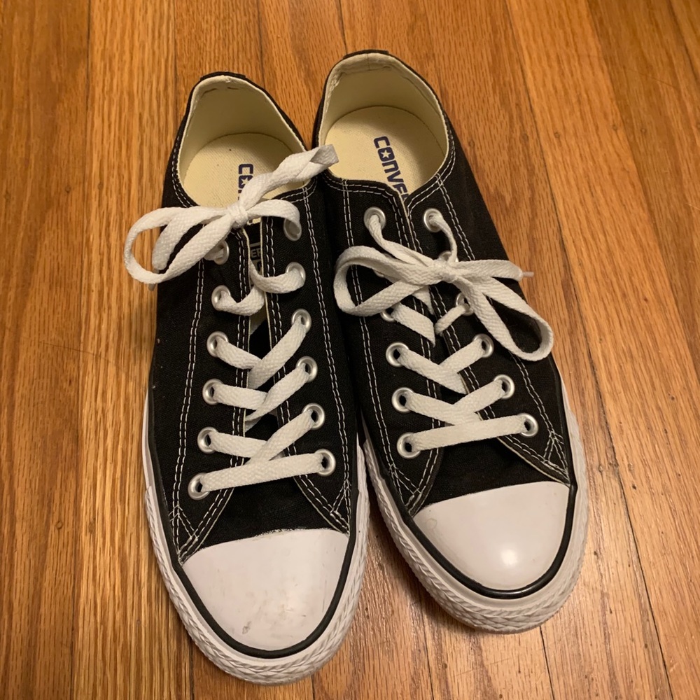 BLACK Low-top Converse